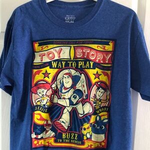 Disney Pixar Toy Story 4”Buzz To the Rescue “ T-Shirt Adult Men's Sz M